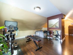 25 Brewster Rd, Framingham MA 01702