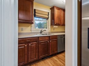 57 Berwick St, Worcester MA 01602