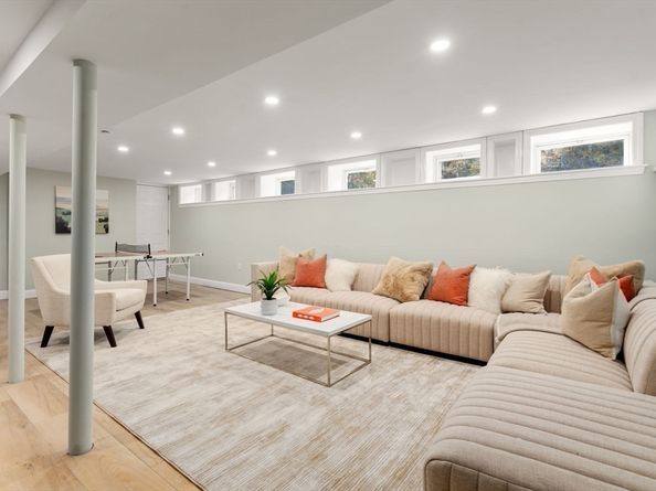 10 Washington Park 2Left, Newton MA 02460