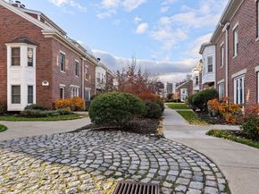 166 Quincy Shore Dr 108, Quincy MA 02171