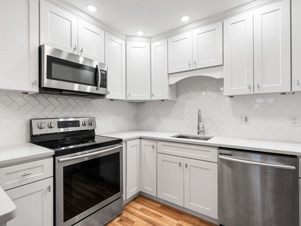 166 Quincy Shore Dr 108, Quincy MA 02171