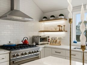 61 Spofford St, Newburyport MA 01950