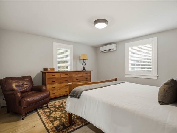 61 Spofford St, Newburyport MA 01950