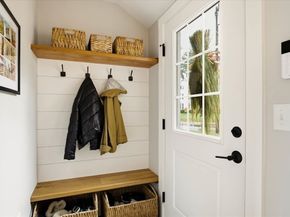 61 Spofford St, Newburyport MA 01950