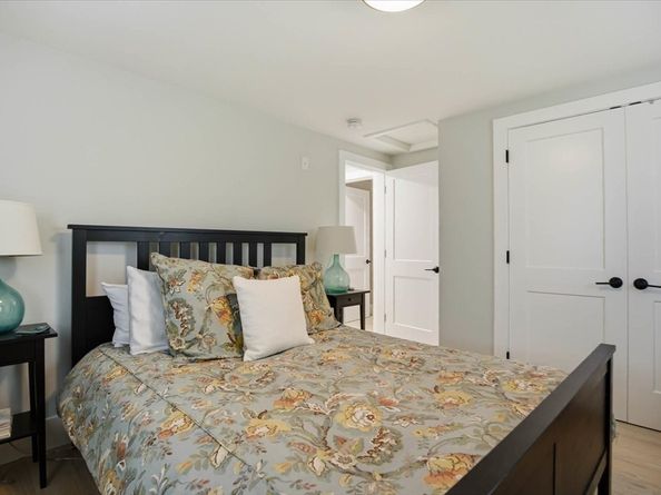 61 Spofford St, Newburyport MA 01950