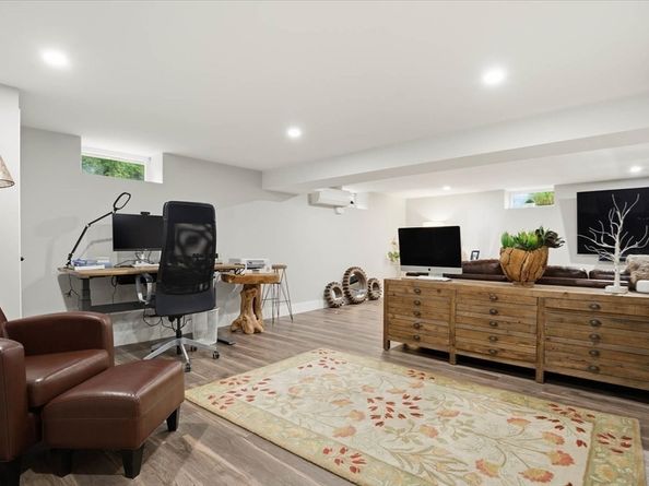 61 Spofford St, Newburyport MA 01950