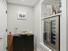 61 Spofford St, Newburyport MA 01950