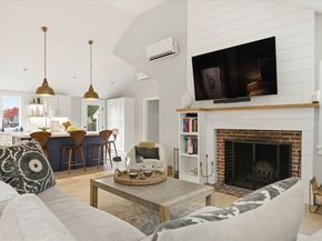 61 Spofford St, Newburyport MA 01950