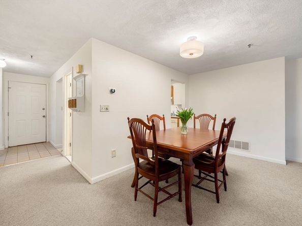 5 Oak Ridge Dr 7, Maynard MA 01754