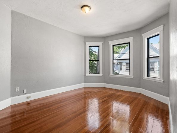 76 Bellevue St, Boston MA 02125