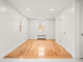 24 Oak St, Brockton MA 02301