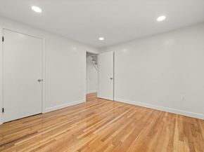 24 Oak St, Brockton MA 02301