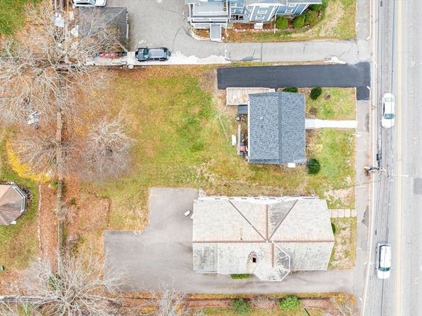 24 Oak St, Brockton MA 02301