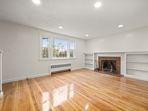 24 Oak St, Brockton MA 02301