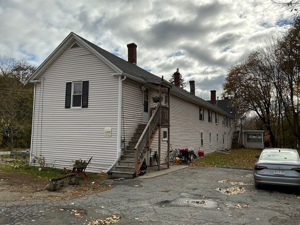 181 Pond St, Leominster MA 01453