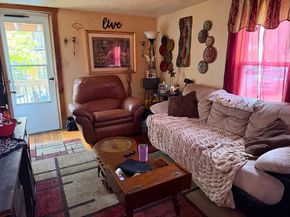 181 Pond St, Leominster MA 01453