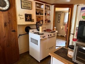 181 Pond St, Leominster MA 01453