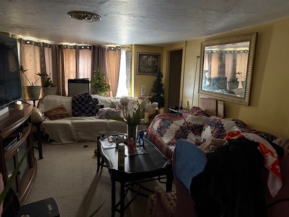 181 Pond St, Leominster MA 01453