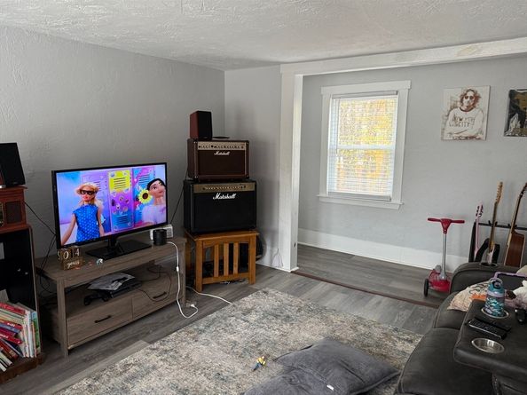 181 Pond St, Leominster MA 01453