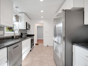 7 Longworth Rd, Worcester MA 01602