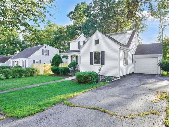 7 Longworth Rd, Worcester MA 01602