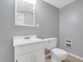 7 Longworth Rd, Worcester MA 01602