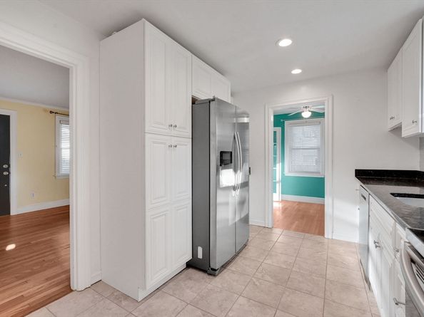 7 Longworth Rd, Worcester MA 01602