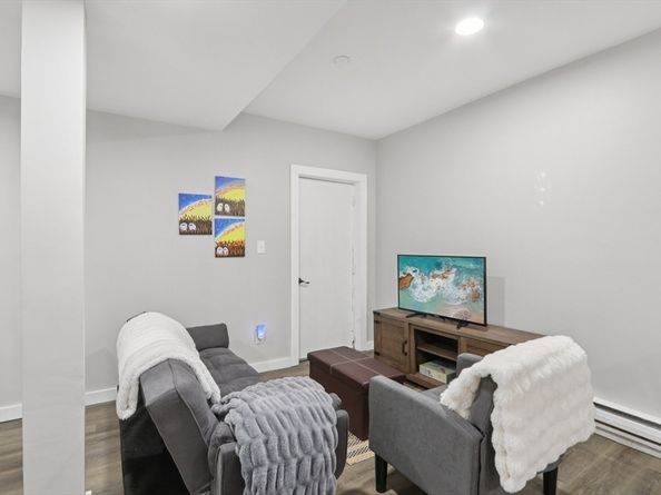 19 Delford St, Boston MA 02131