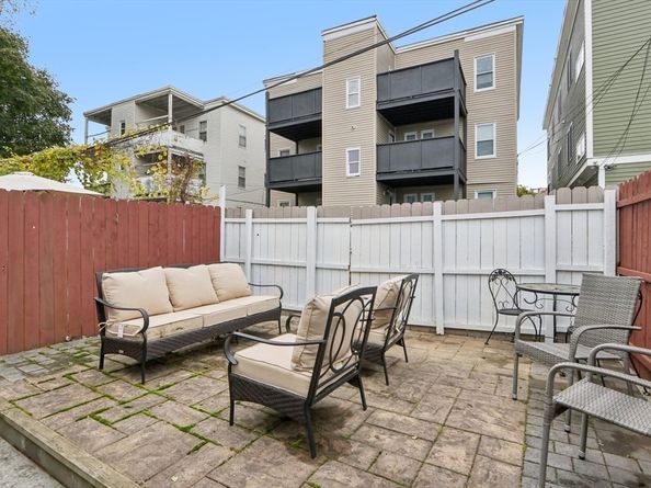 19 Delford St, Boston MA 02131