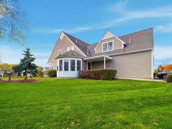 69 Bay Pointe Dr Ext 69, Wareham MA 02532