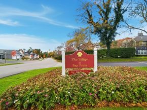 69 Bay Pointe Dr Ext 69, Wareham MA 02532