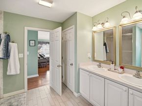 69 Bay Pointe Dr Ext 69, Wareham MA 02532