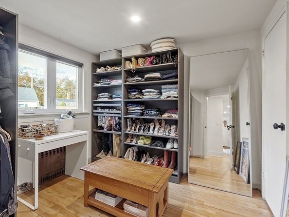 2 Summit Ter, Peabody MA 01960