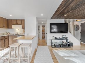 2 Summit Ter, Peabody MA 01960