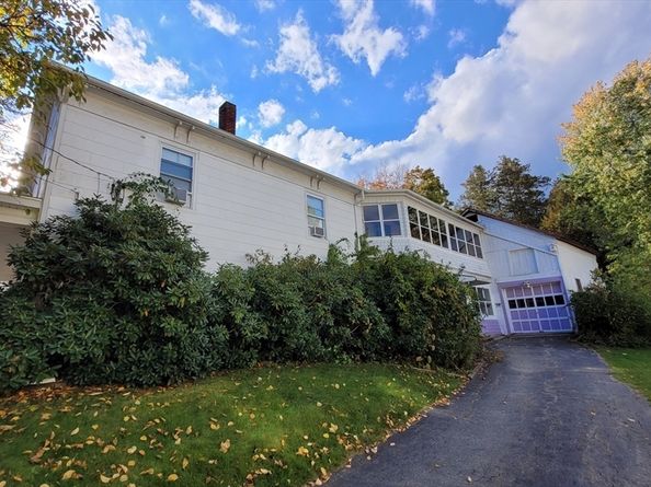 50 Grove St N, Barre MA 01005