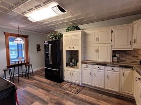 50 Grove St N, Barre MA 01005