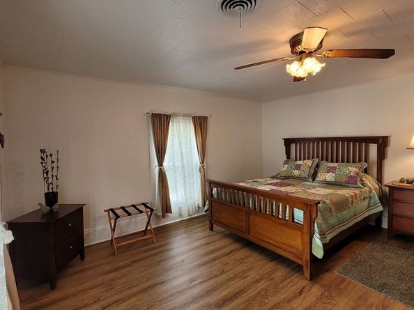 50 Grove St N, Barre MA 01005