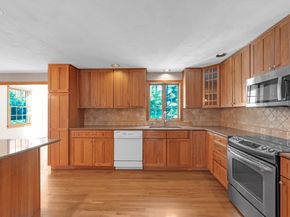 59 Indian Meadow Dr, Northborough MA 01532