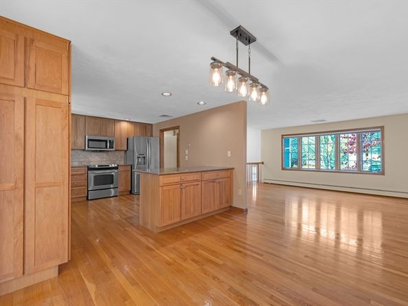 59 Indian Meadow Dr, Northborough MA 01532