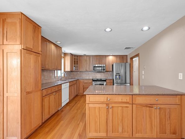 59 Indian Meadow Dr, Northborough MA 01532