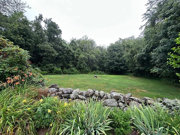 20 Wedgewood Rd, Worcester MA 01603