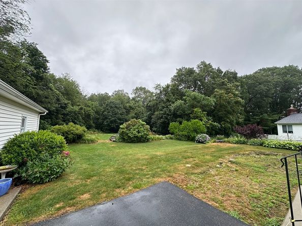 20 Wedgewood Rd, Worcester MA 01603