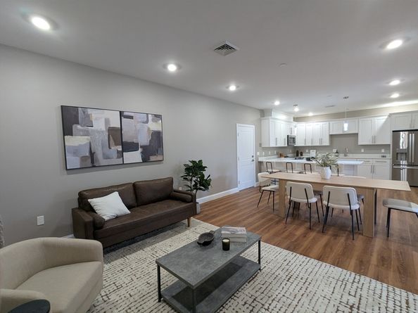 13 Nahant Street 4B, Lynn MA 01902