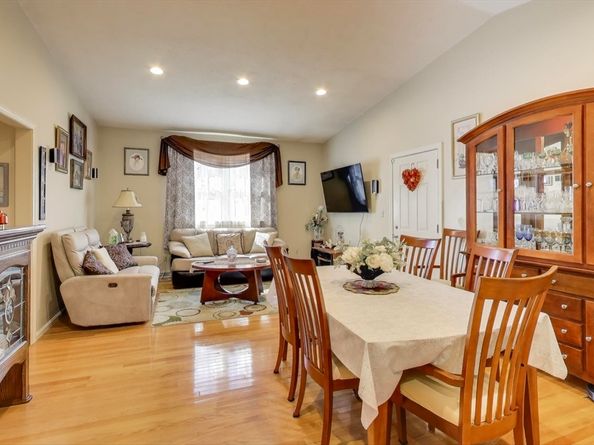 425 Main St 11B, Hudson MA 01749