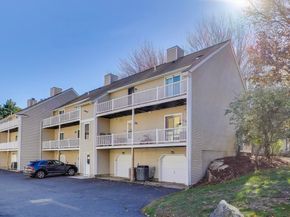 425 Main St 11B, Hudson MA 01749