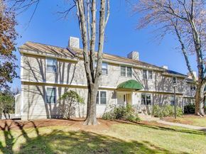 425 Main St 11B, Hudson MA 01749