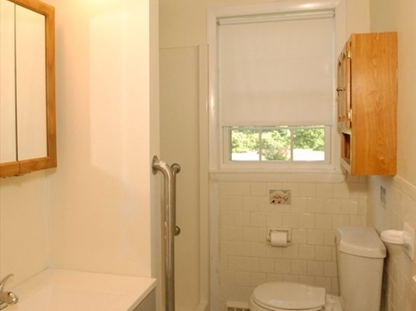 7 Howard St, Milford MA 01757