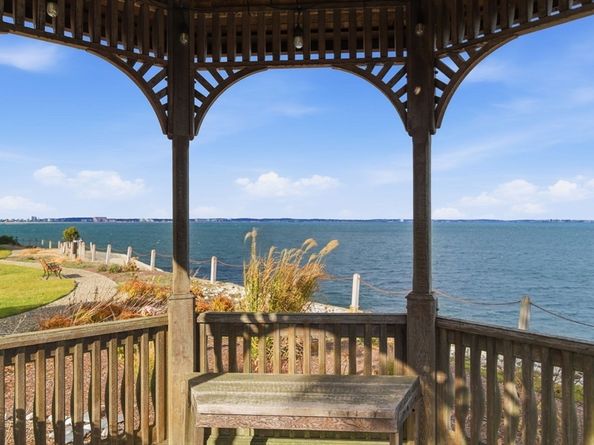 3 Seal Harbor Rd 736, Winthrop MA 02152