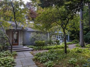 16 Vine St, Marion MA 02738