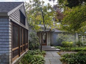 16 Vine St, Marion MA 02738